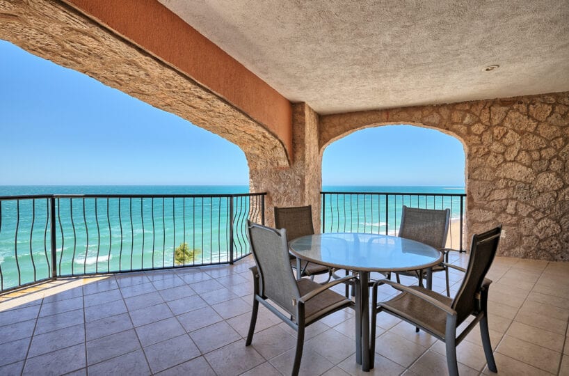 Sea W 501 Includes Garage